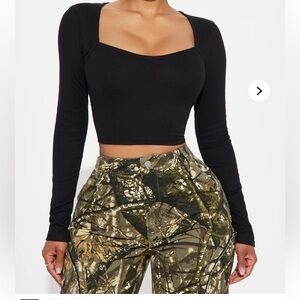 Black Long Sleeve Crop Top